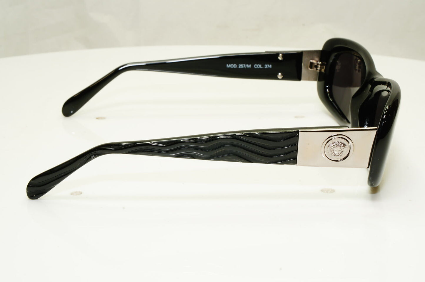 Gianni Versace 1996 Unisex Vintage Black Medusa Sunglasses MOD 257/M COL 374