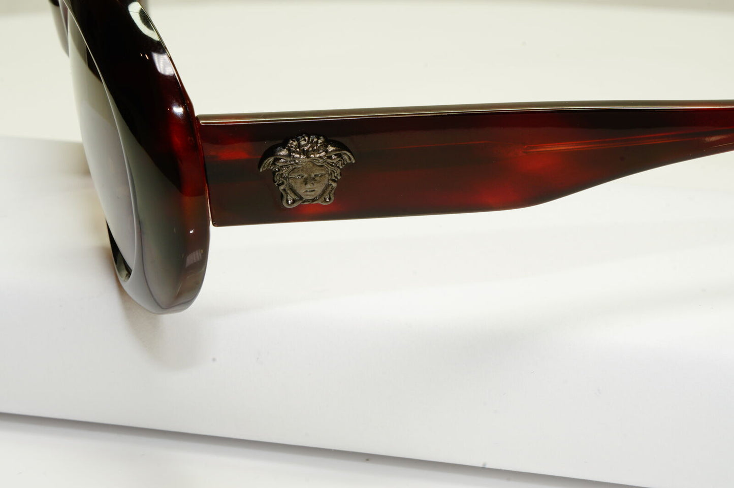 Gianni Versace 1996 Womens Vintage Brown Oval Medusa Sunglasses MOD 403 COL 900