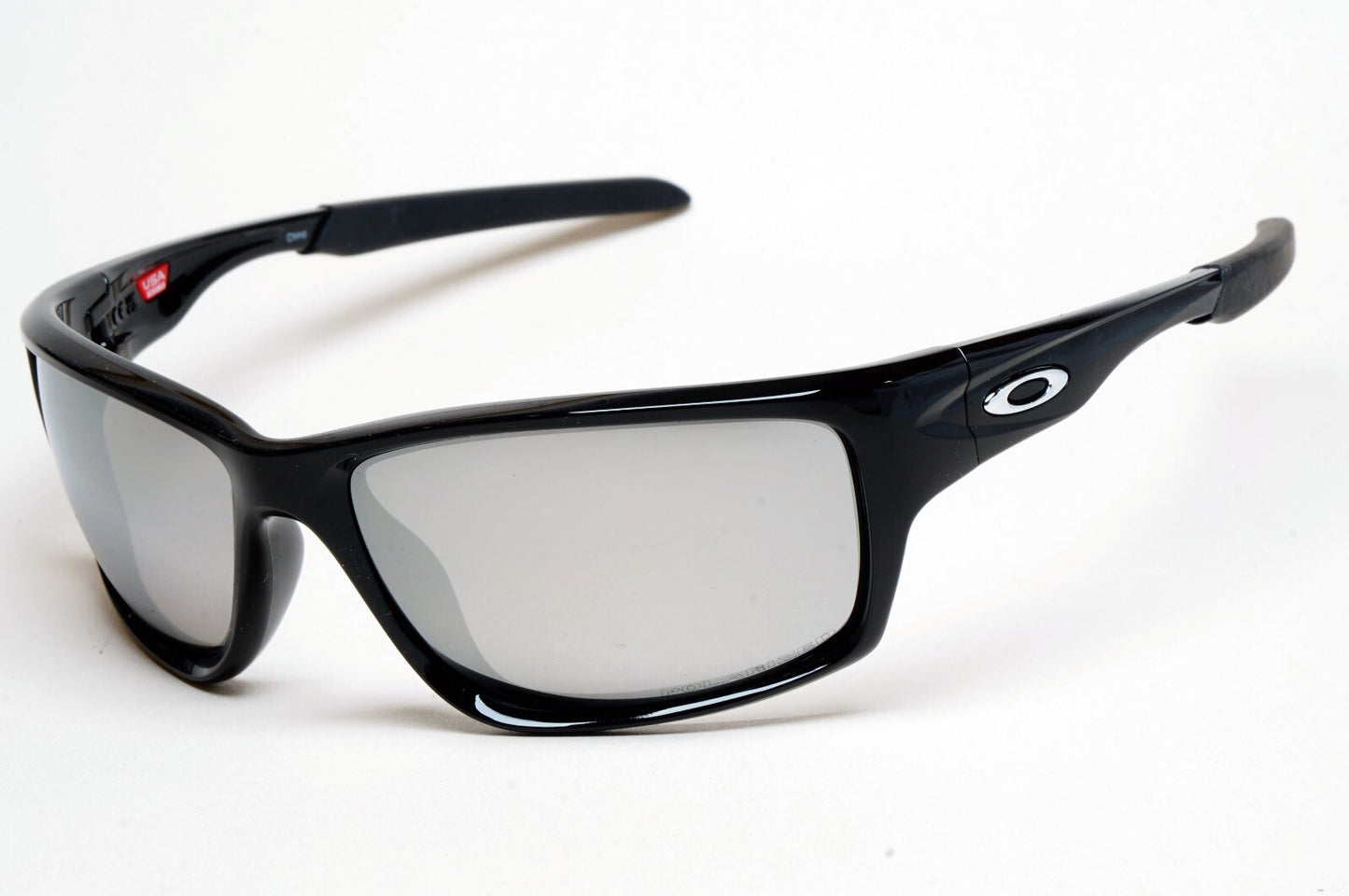 Oakley Sunglasses Polarized Canteen Black Silver Chrome Iridium OO 9225 08
