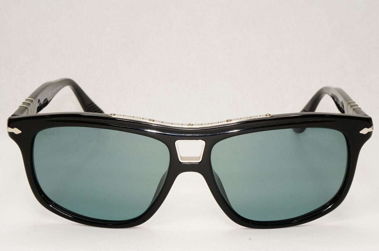 Persol Sunglasses 2011 Roadster Black Polarized Photo Chromic 3009-S 95/4N 58mm