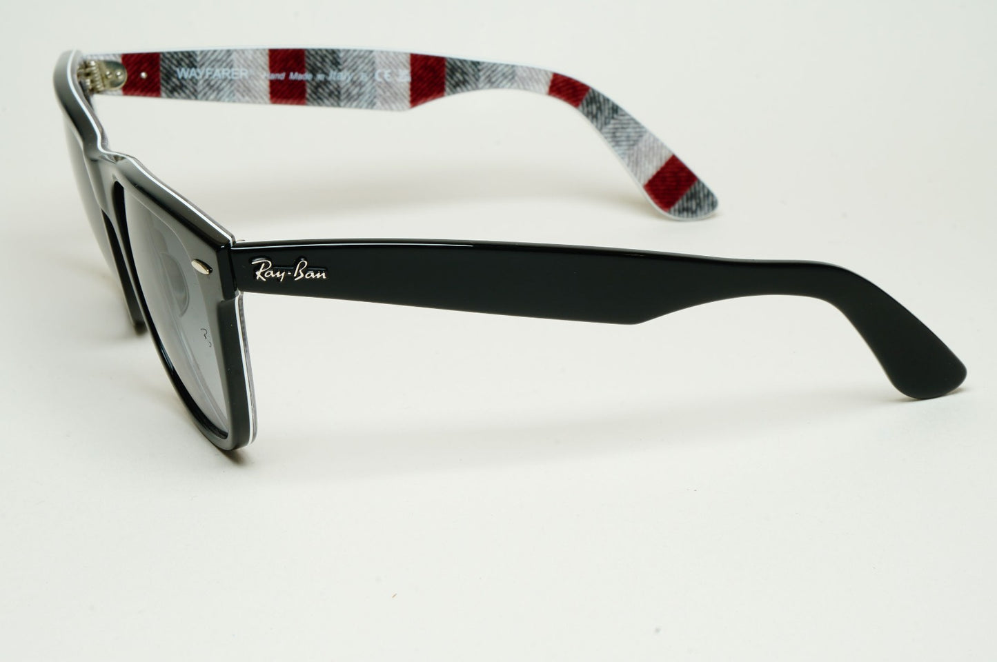 Ray-Ban Sunglasses Wayfarer RB 2140 Black Grey Gradient 1318/3A 54mm Large