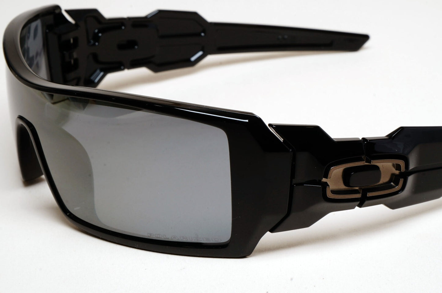 Oakley Sunglasses Polarized Oil Rig Black Polished Iridium Glossy OO 9081 26-203