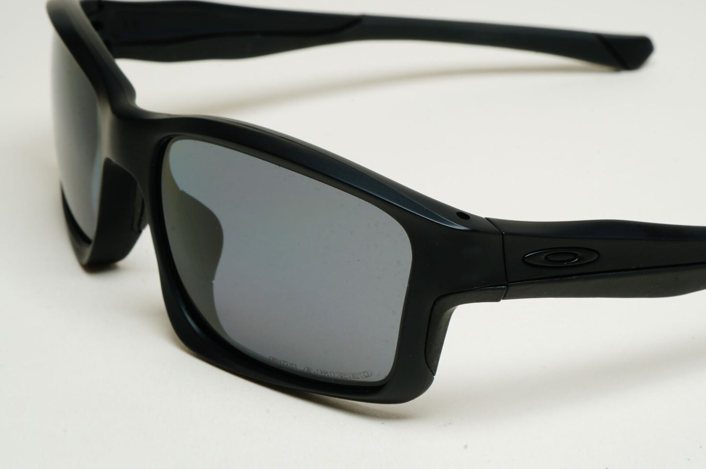 Oakley Sunglasses Polarized Chainlink Black Matte Grey Square OO 9247 15