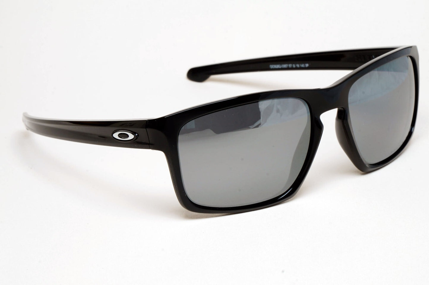 Oakley Sunglasses Polarized Sliver Black Polished Iridium Glossy OO 9262 09