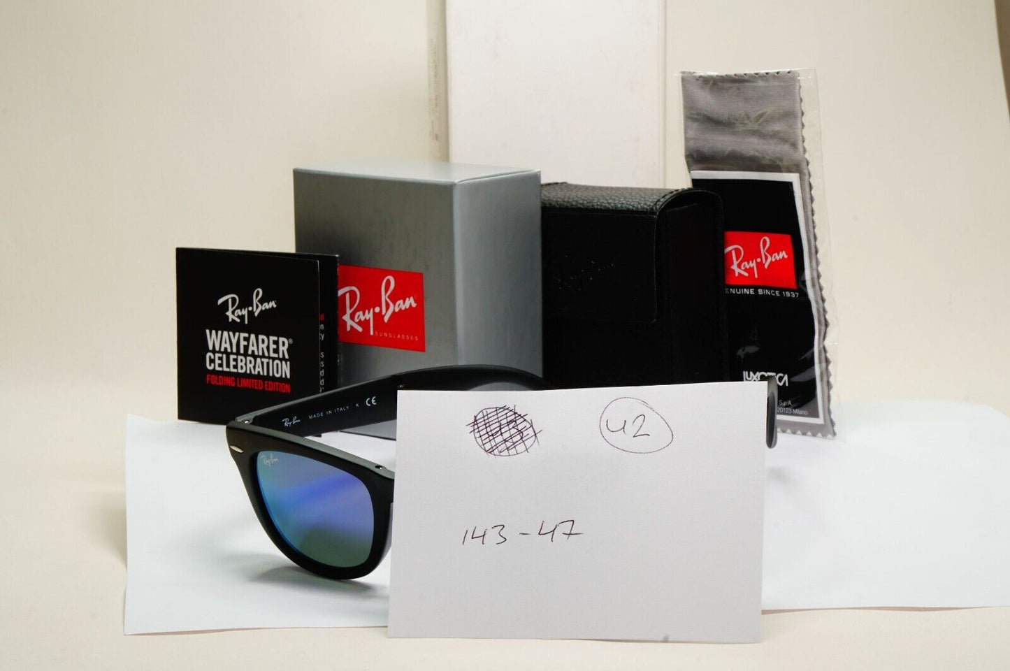 Ray-Ban Sunglasses Folding Wayfarer Black Matte Purple Mirror RB 4105 601-S/1M