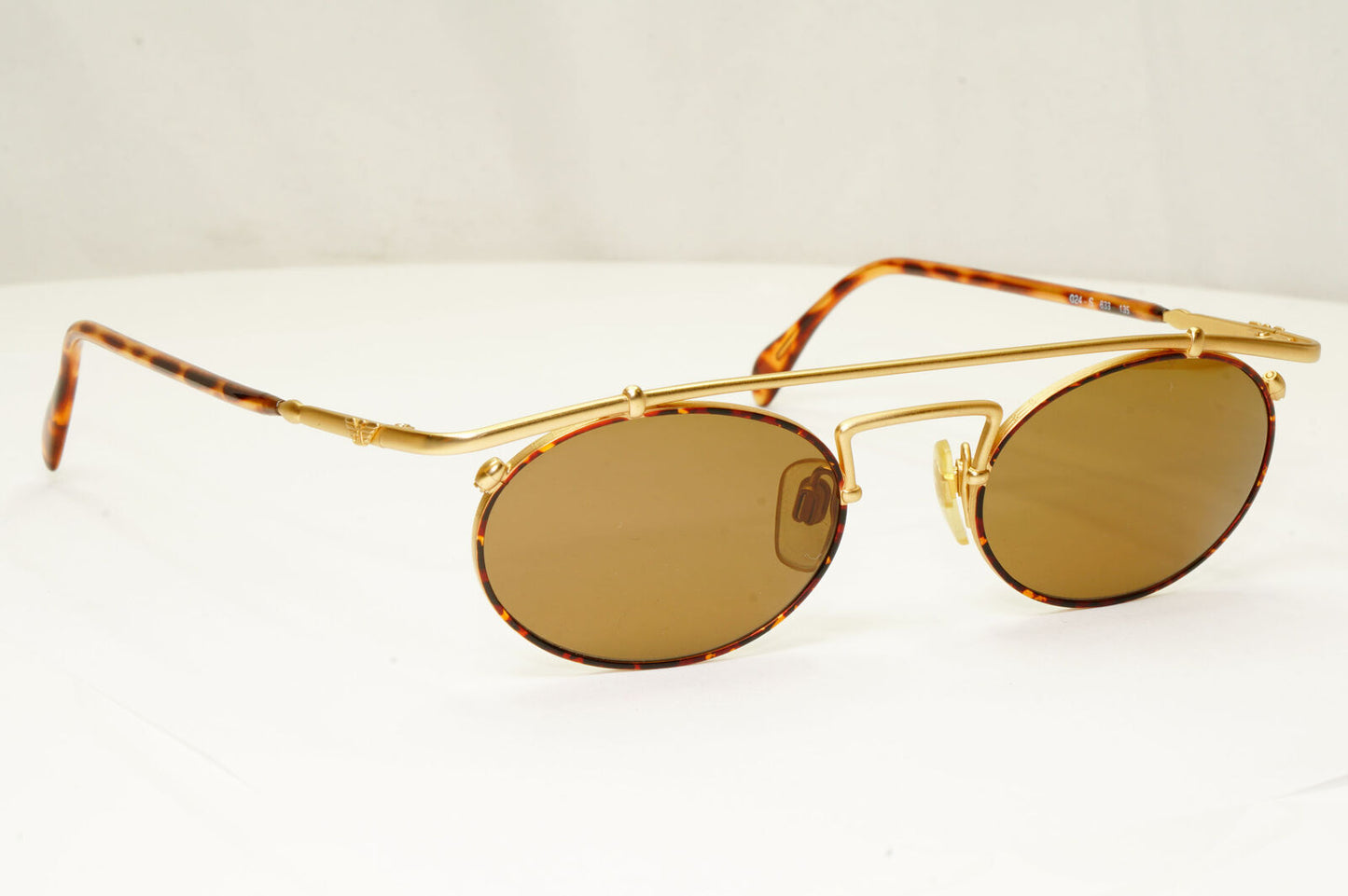 Emporio Armani 1997 Vintage Sunglasses Mens Womens Bridge Bar Gold 024-S 833