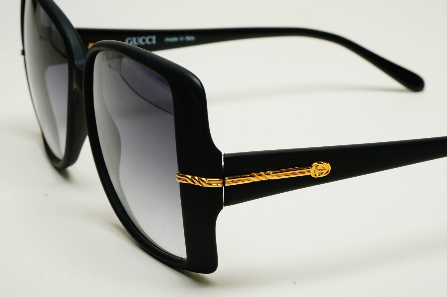 Gucci Sunglasses 1993 Vintage Black Gold Grey Square Safilo GG 2116/S 61N 200225