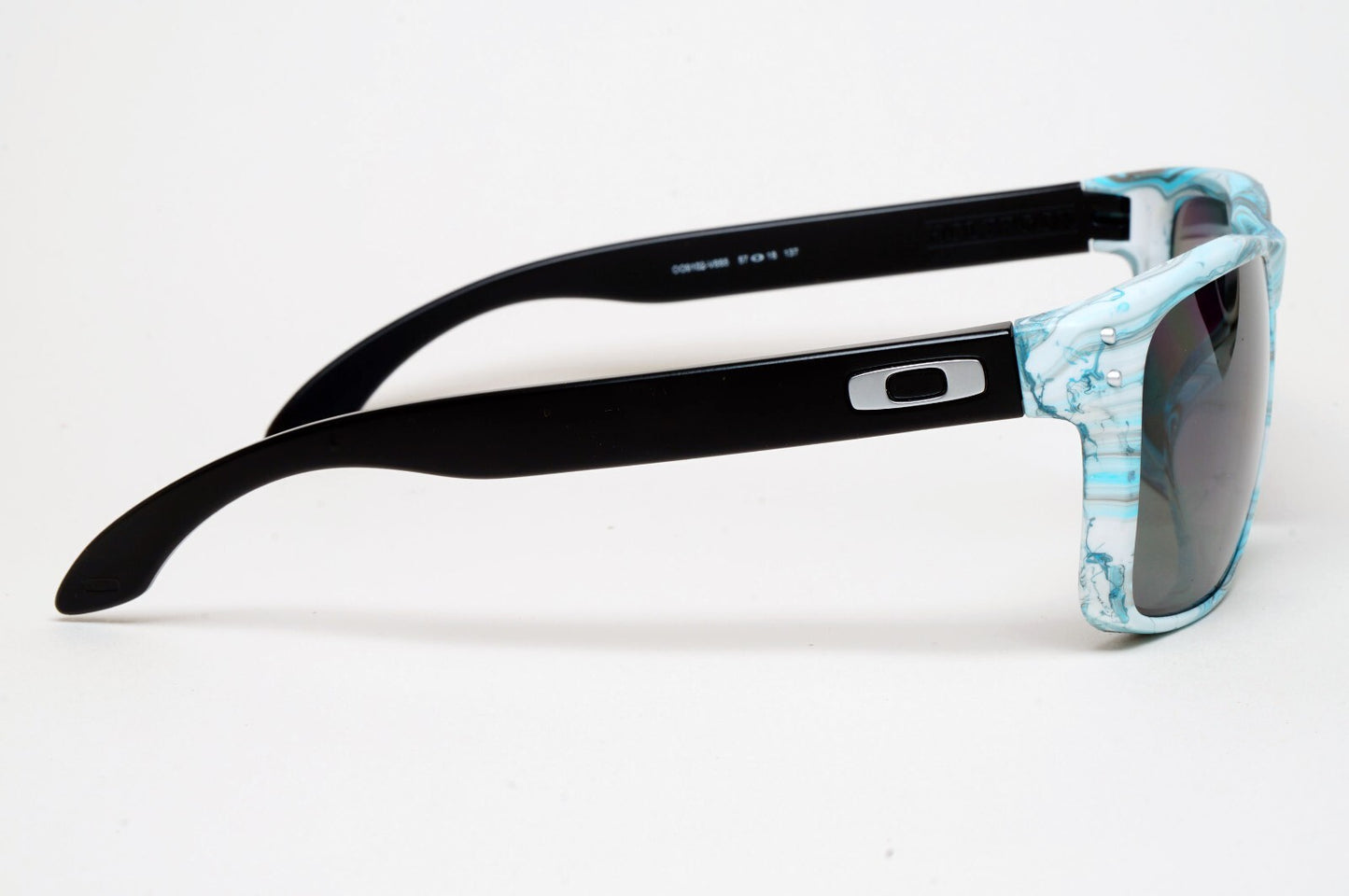 Oakley Sunglasses Holbrook Polarized Blue Sanctuary Swirl OO 9102 V855 57mm