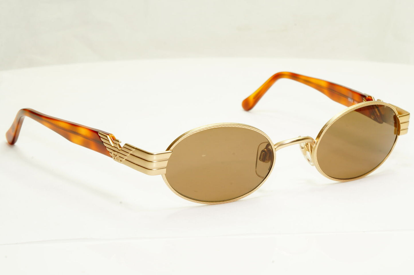 Emporio Armani 1997 Vintage Sunglasses Mens Womens Womens Gold Eagle 054 904