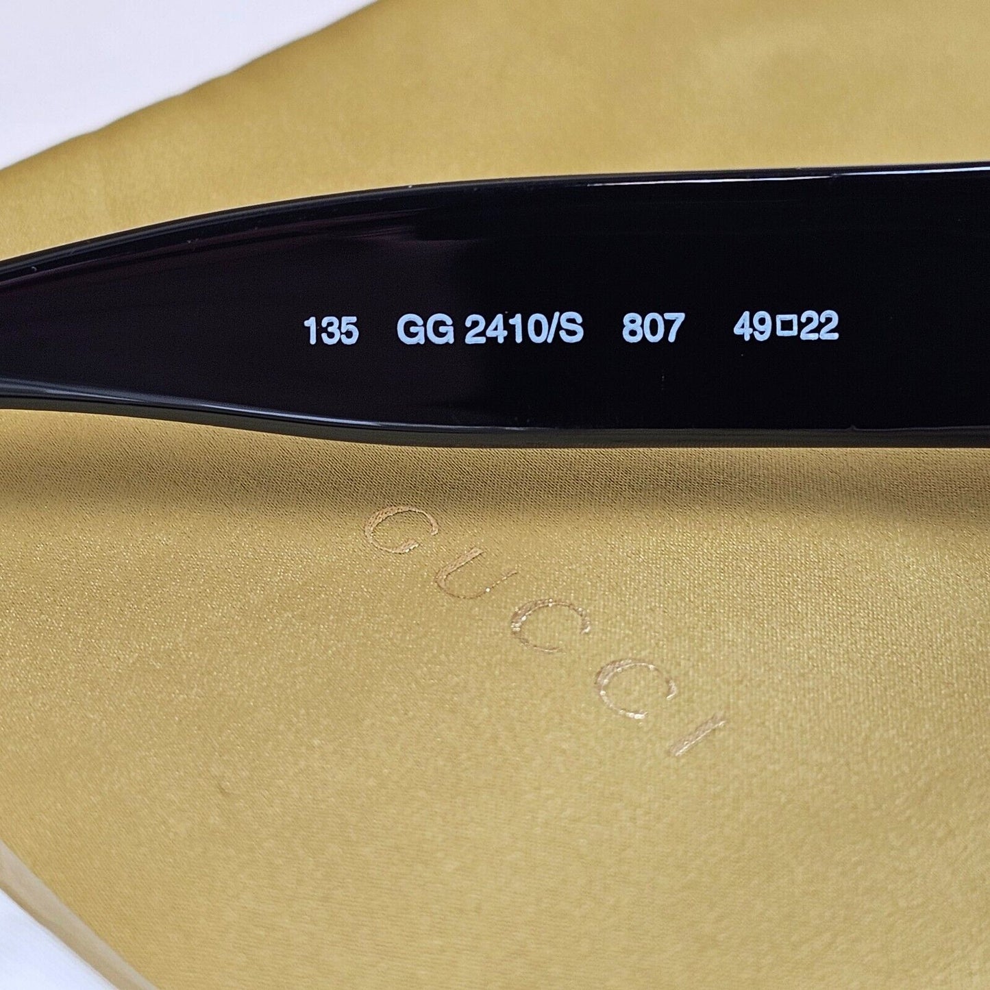 Gucci Sunglasses 1997 Vintage Black Oval Round Retro GG 2410/S 807 49mm 070125