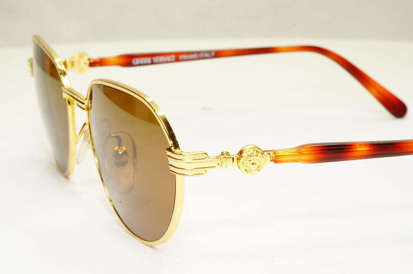 Gianni Versace 1995 Vintage Gold Medusa Unisex Brown Sunglasses MOD G52 COL 17L