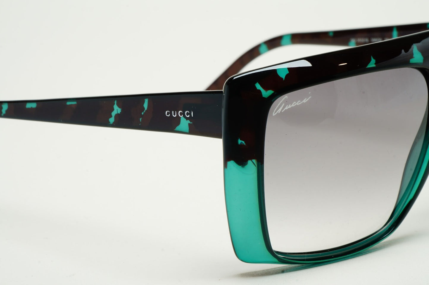 Gucci Sunglasses 2010 Vintage Unisex Turquoise Havana Grey GG 3532/S 396O0 59mm