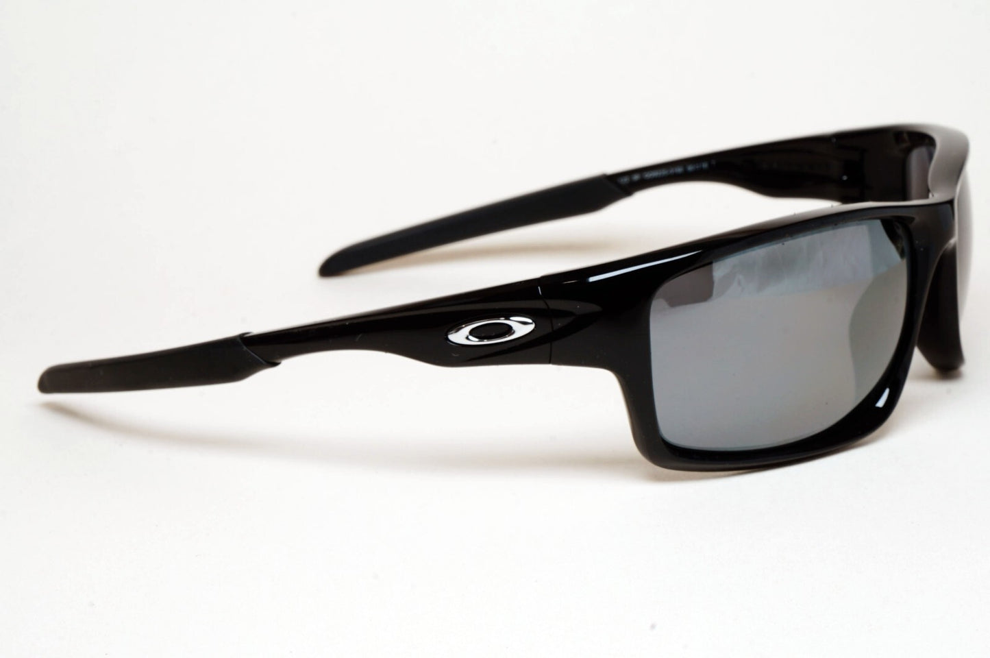 Oakley Sunglasses Polarized Canteen Black Polished Iridium Glossy OO 9225 01