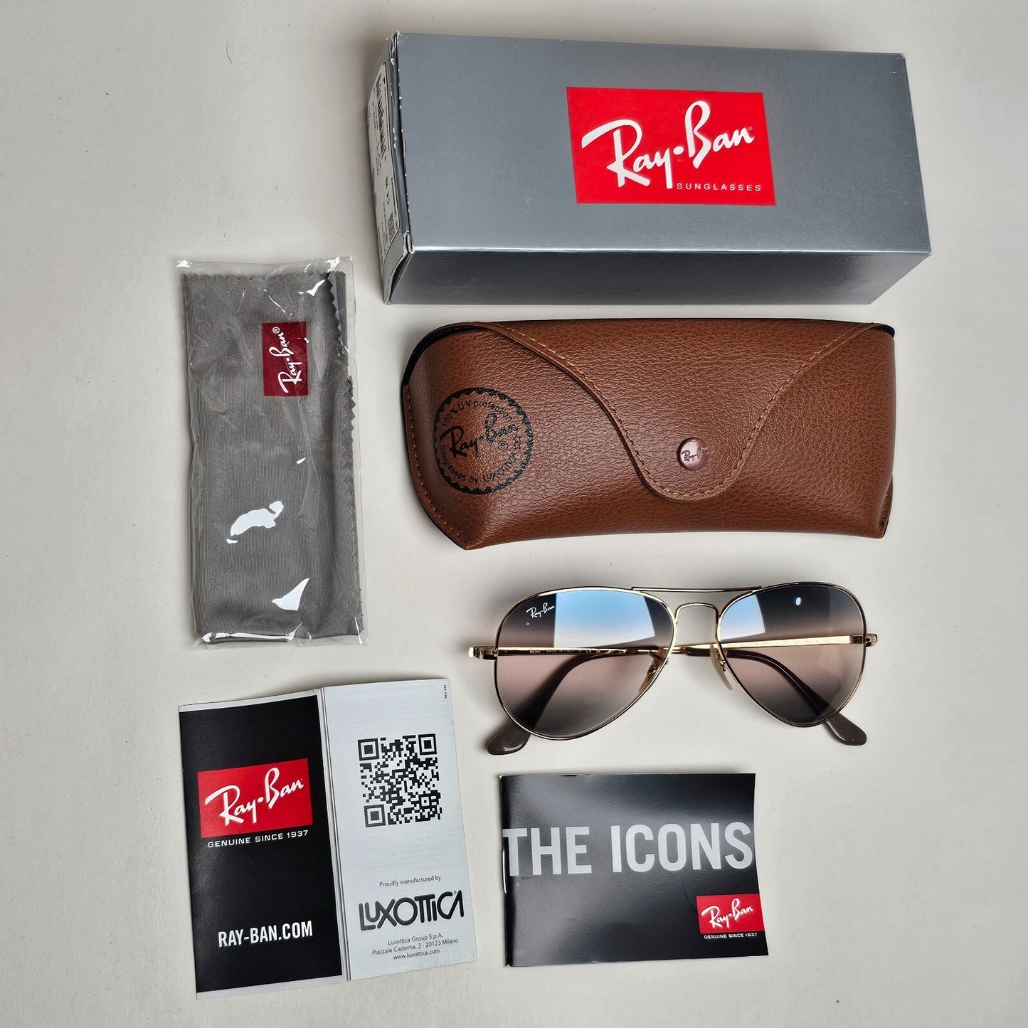 Ray-Ban Sunglasses Aviator II Gold Blue Grey Gradient RB 3689 001/GE Small 55mm