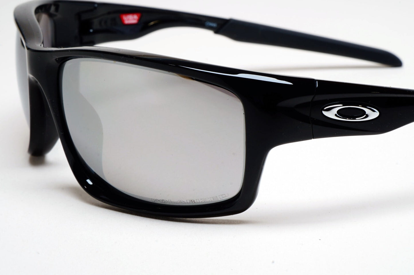 Oakley Sunglasses Polarized Canteen Black Silver Chrome Iridium OO 9225 08