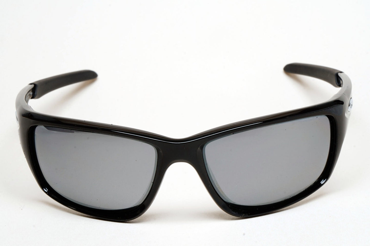 Oakley Sunglasses Polarized Canteen Black Polished Iridium Glossy OO 9225 01