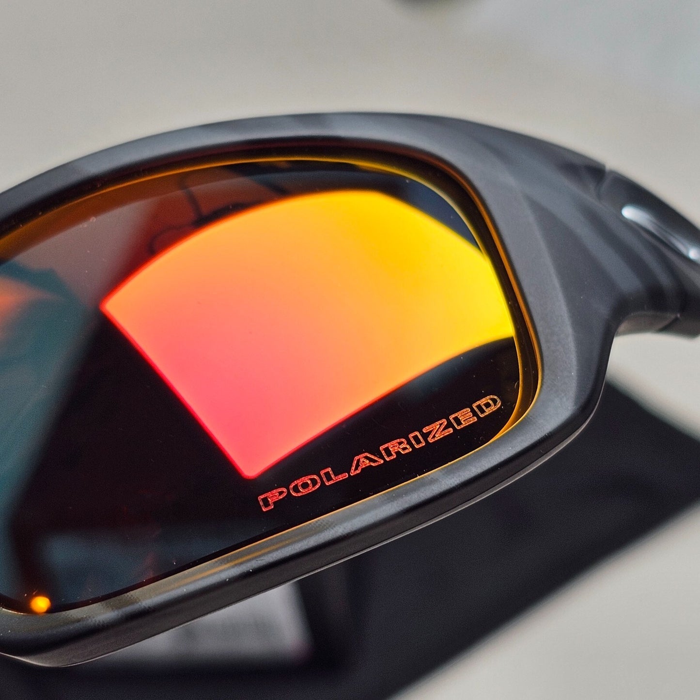 Oakley Sunglasses Polarized Valve Matte Camo Black Ruby Iridium OO 9236 31