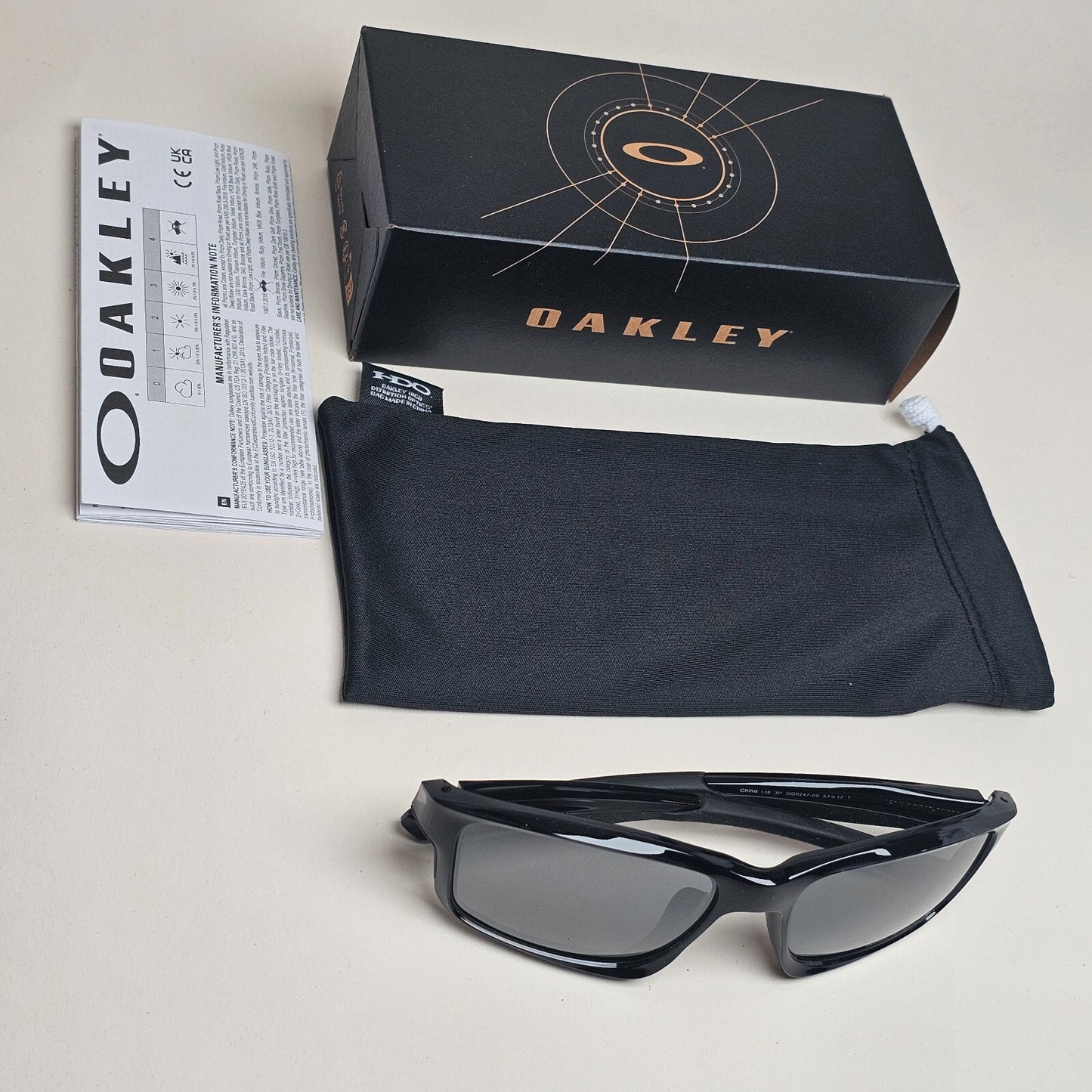 Oakley Sunglasses Polarized Chainlink Black Ink Iridium Glossy OO 9247 09
