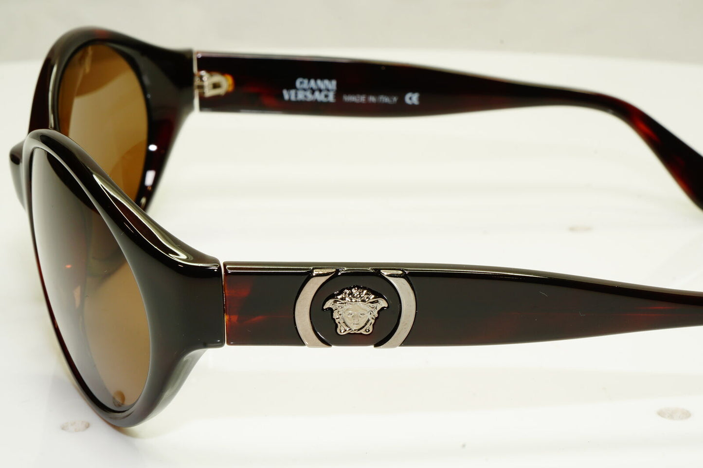 Gianni Versace 1996 Womens Vintage Brown Medusa Sunglasses MOD 250 COL 900