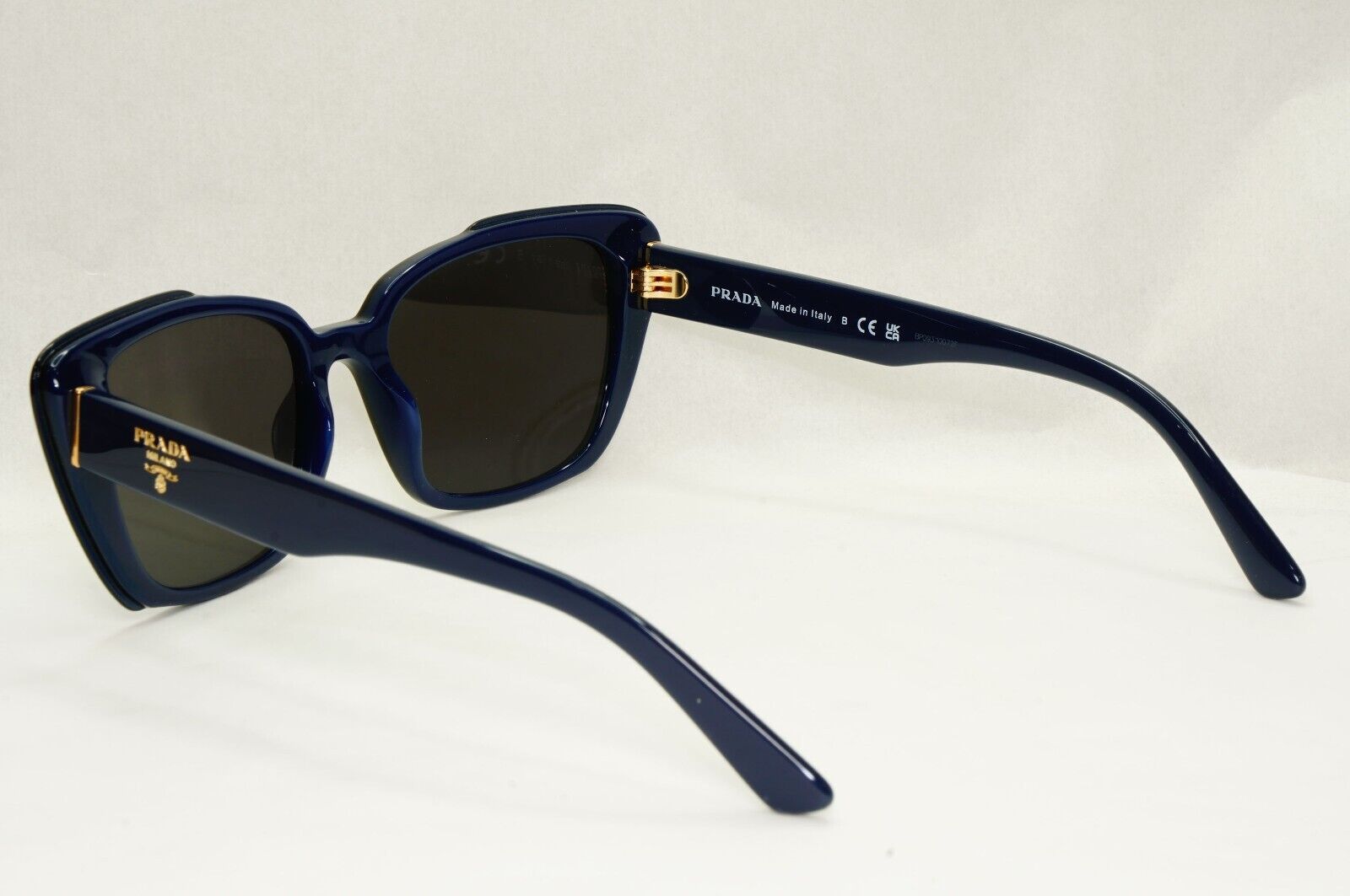 Prada Sunglasses Black Blue Square Fashion PR01YV VPR 01Y 08V-1O1 53mm