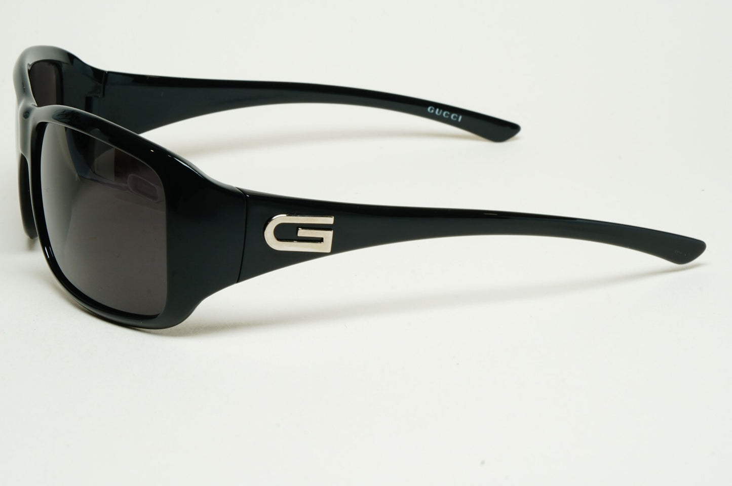 Gucci Sunglasses 2002 Vintage Black Retro Wrap GG 2550/N/S D28 58mm 140325