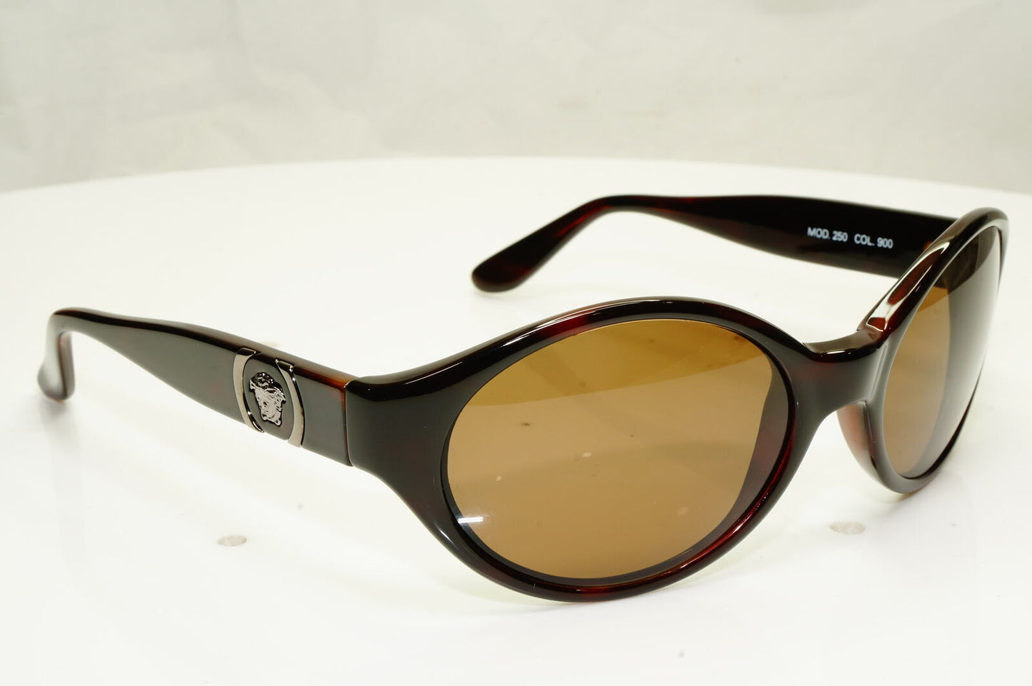 Gianni Versace 1996 Womens Vintage Brown Medusa Sunglasses MOD 250 COL 900