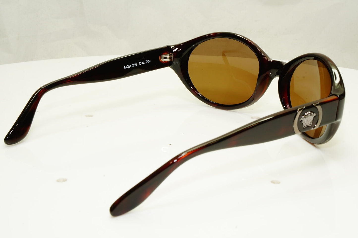 Gianni Versace 1996 Womens Vintage Brown Medusa Sunglasses MOD 250 COL 900