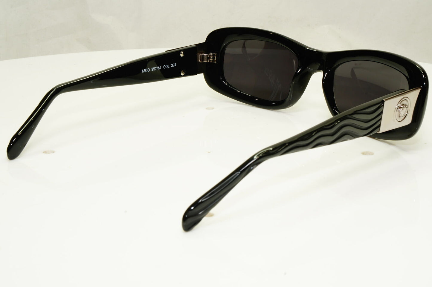 Gianni Versace 1996 Unisex Vintage Black Medusa Sunglasses MOD 257/M COL 374