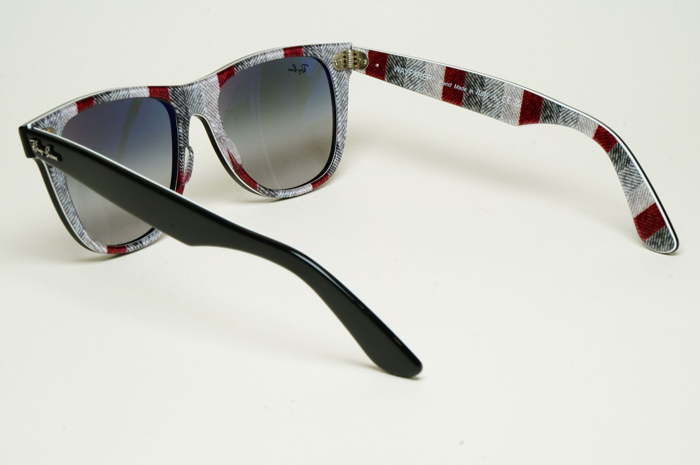 Ray-Ban Sunglasses Wayfarer RB 2140 Black Grey Gradient 1318/3A 54mm Large