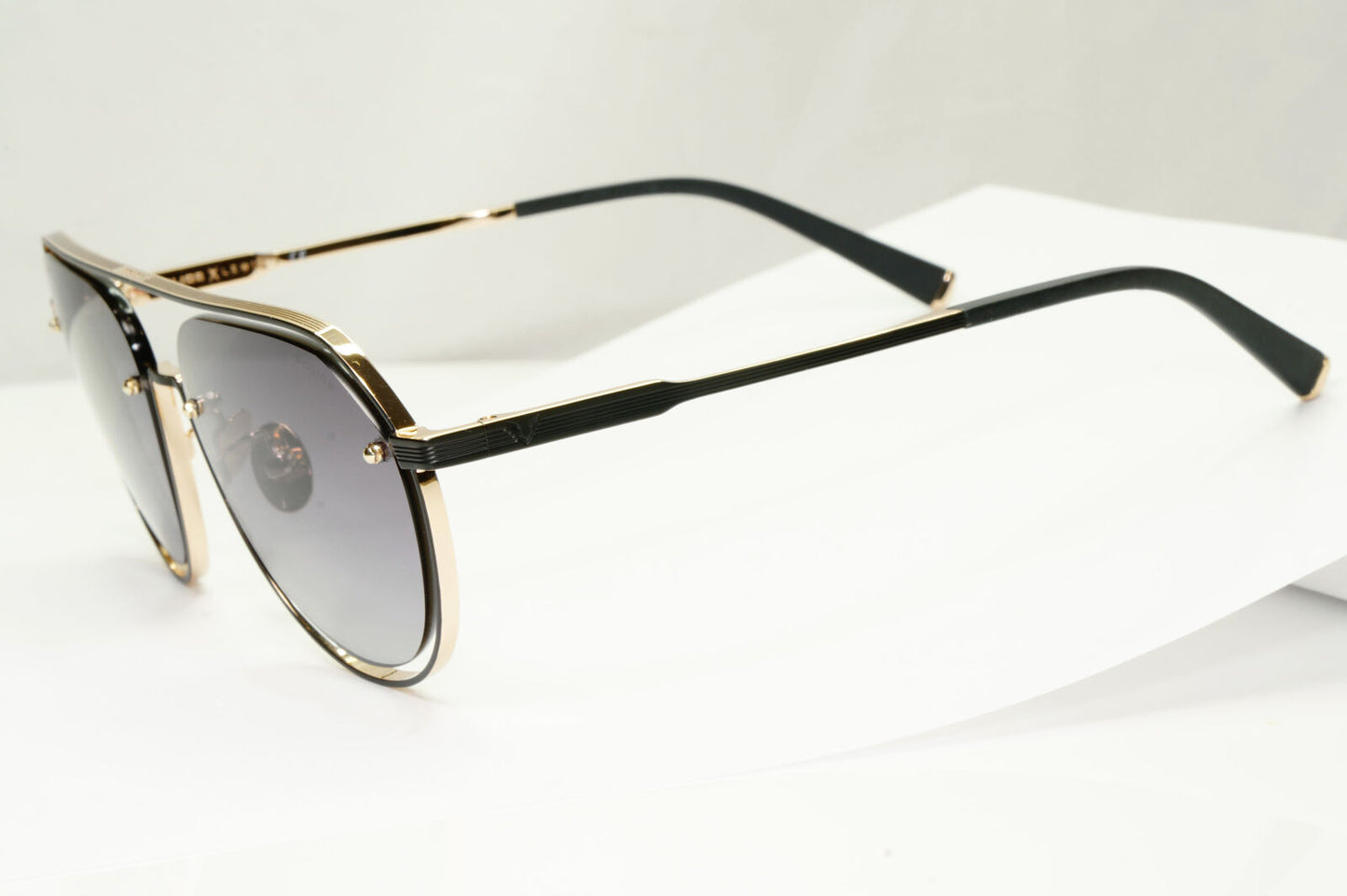 Police Lewis Hamilton F1 Sunglasses Blac kGradient Gold Pilot SPL E17 COL 302Y