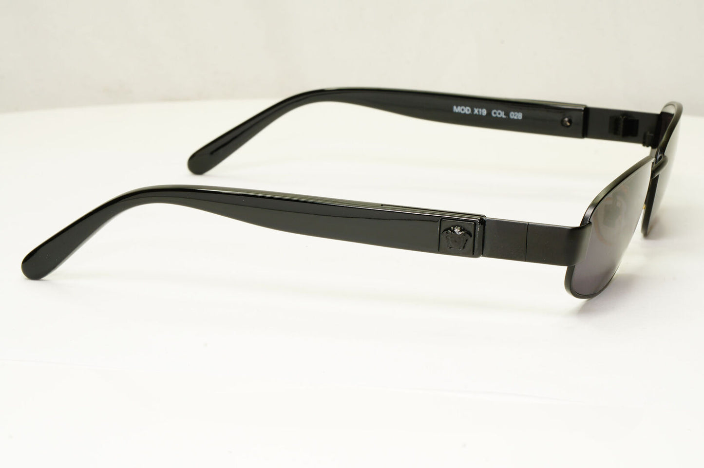 Gianni Versace 1996 Vintage Mens Metal Black Medusa Sunglasses MOD X19 COL 028