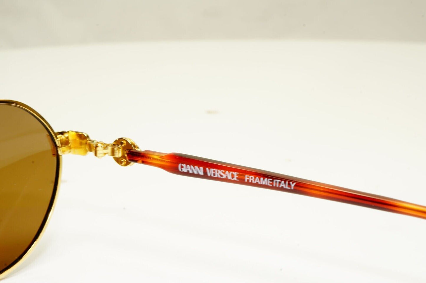 Gianni Versace 1995 Vintage Gold Medusa Unisex Brown Sunglasses MOD G52 COL 17L