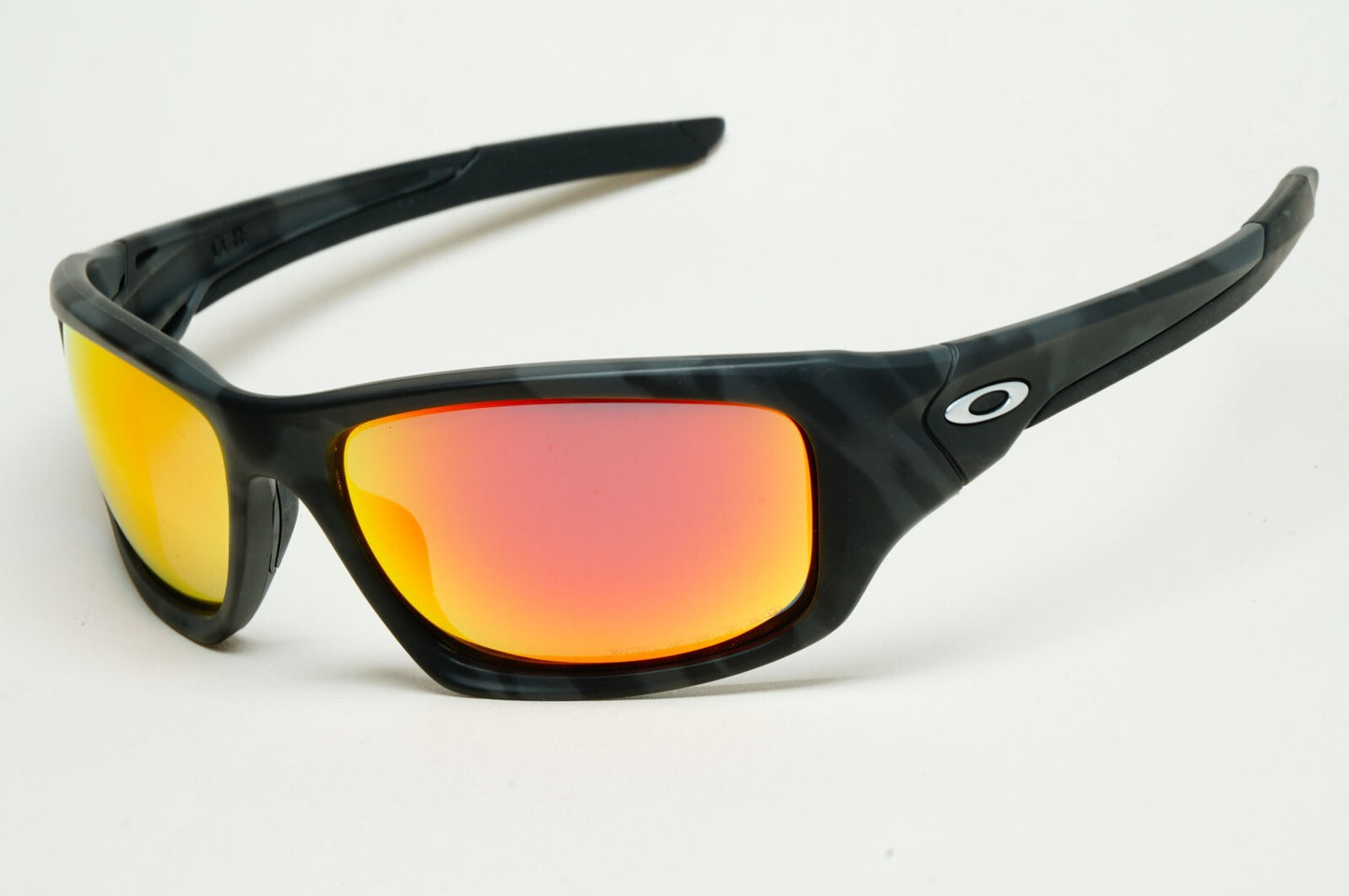 Oakley Sunglasses Polarized Valve Matte Camo Black Ruby Iridium OO 9236 31