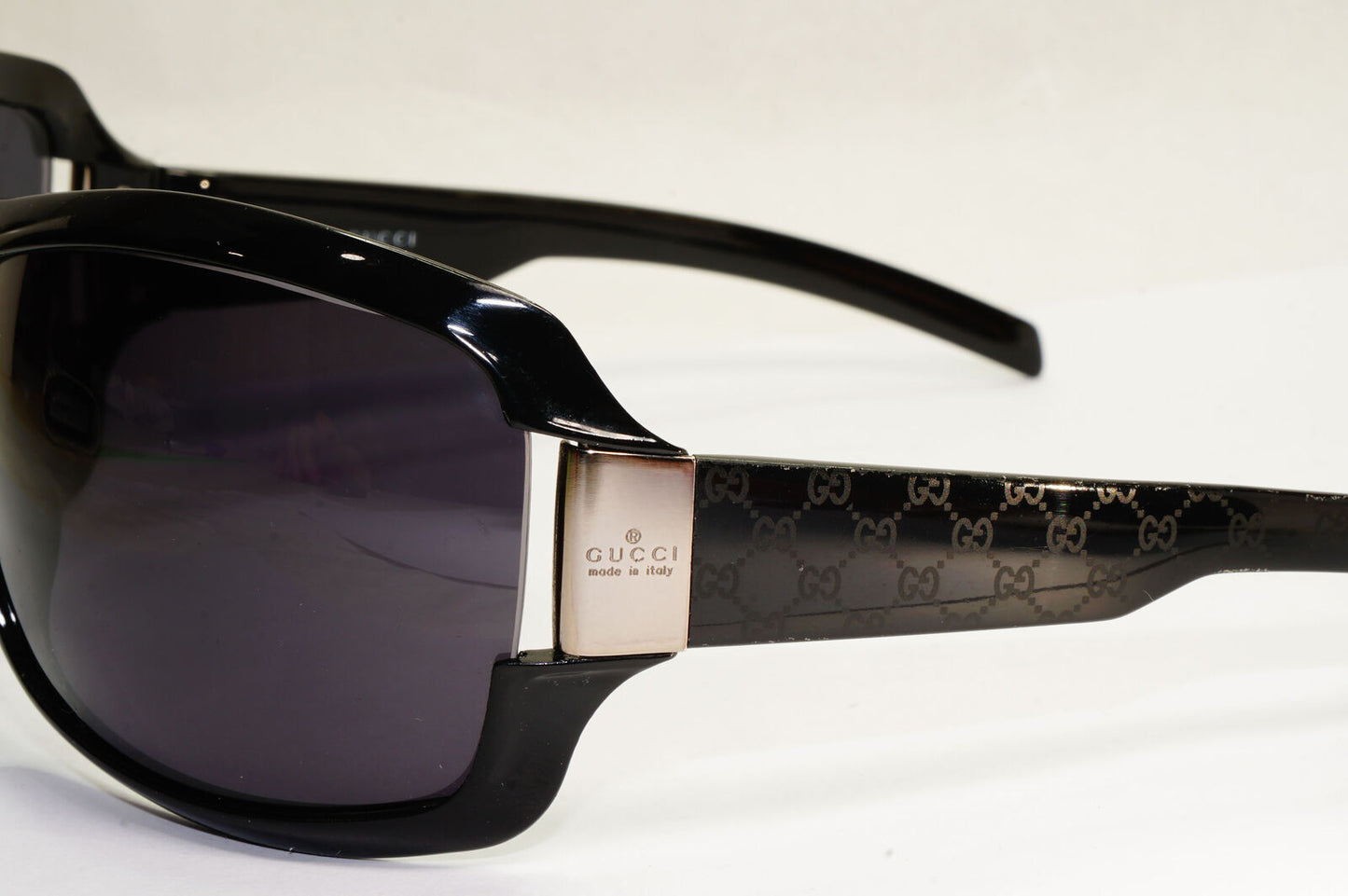 Gucci Sunglasses 2005 Monogram Black Oversized Wrap GG 1546/S BKKR7 180224
