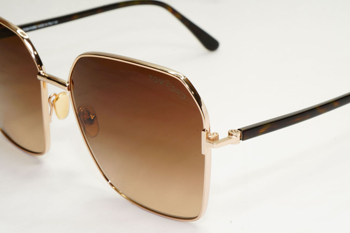 Tom Ford Sunglasses Claudia-02 Gold Brown Gradient Metal FT0839 TF 839 52F