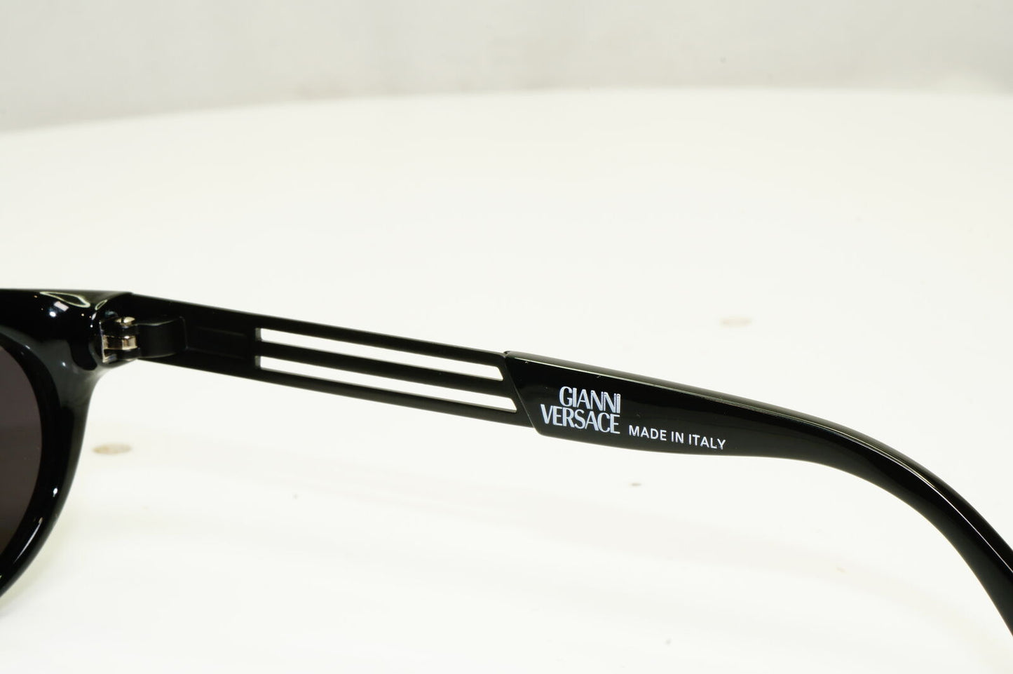 Gianni Versace 1996 Mens Unisex Vintage Black Sunglasses MOD 453/A COL 852