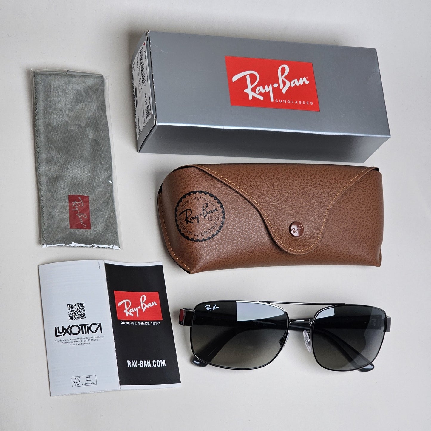 Ray-Ban Sunglasses Gunmetal Grey Square Pilot Navigator RB 3687 002/31 61mm
