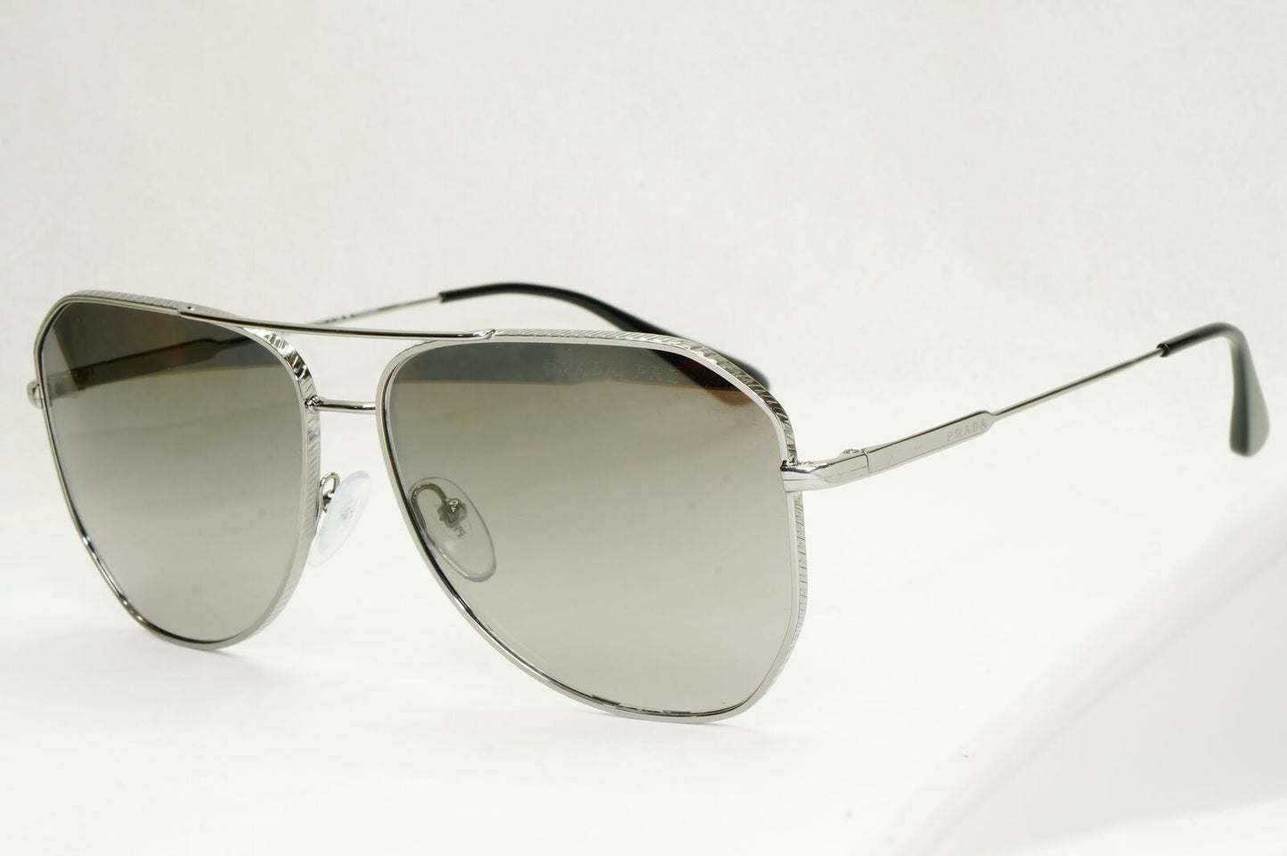Prada Sunglasses Polarized Glass Lens Gunmetal Grey Smoke PR63XS SPR 63X 5AV-09G
