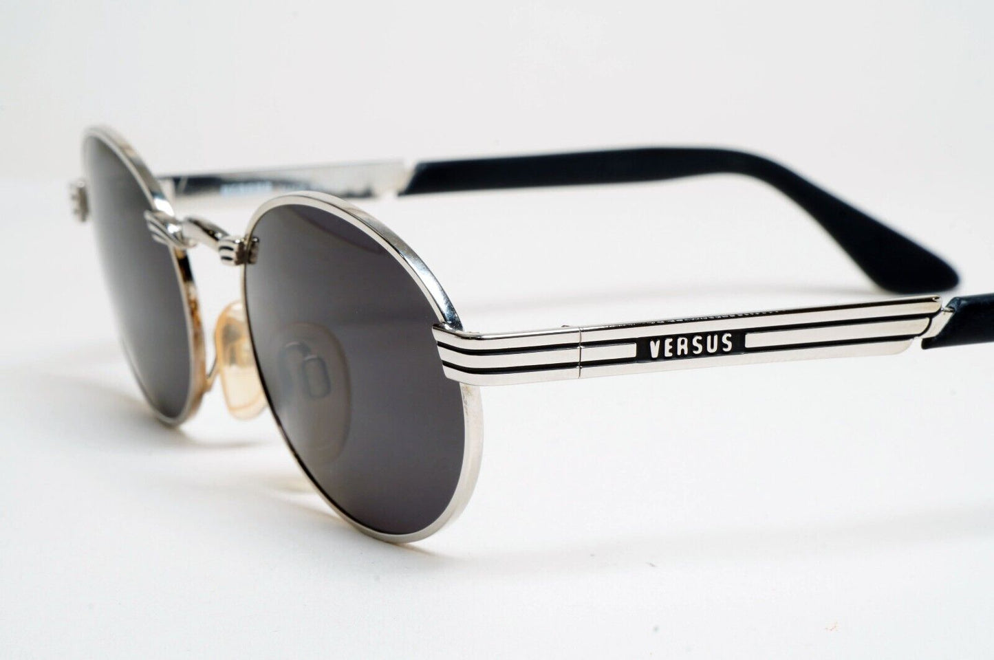 Versus Sunglasses 1996 by Gianni Versace Vintage Silver Oval MOD F07 COL 12M