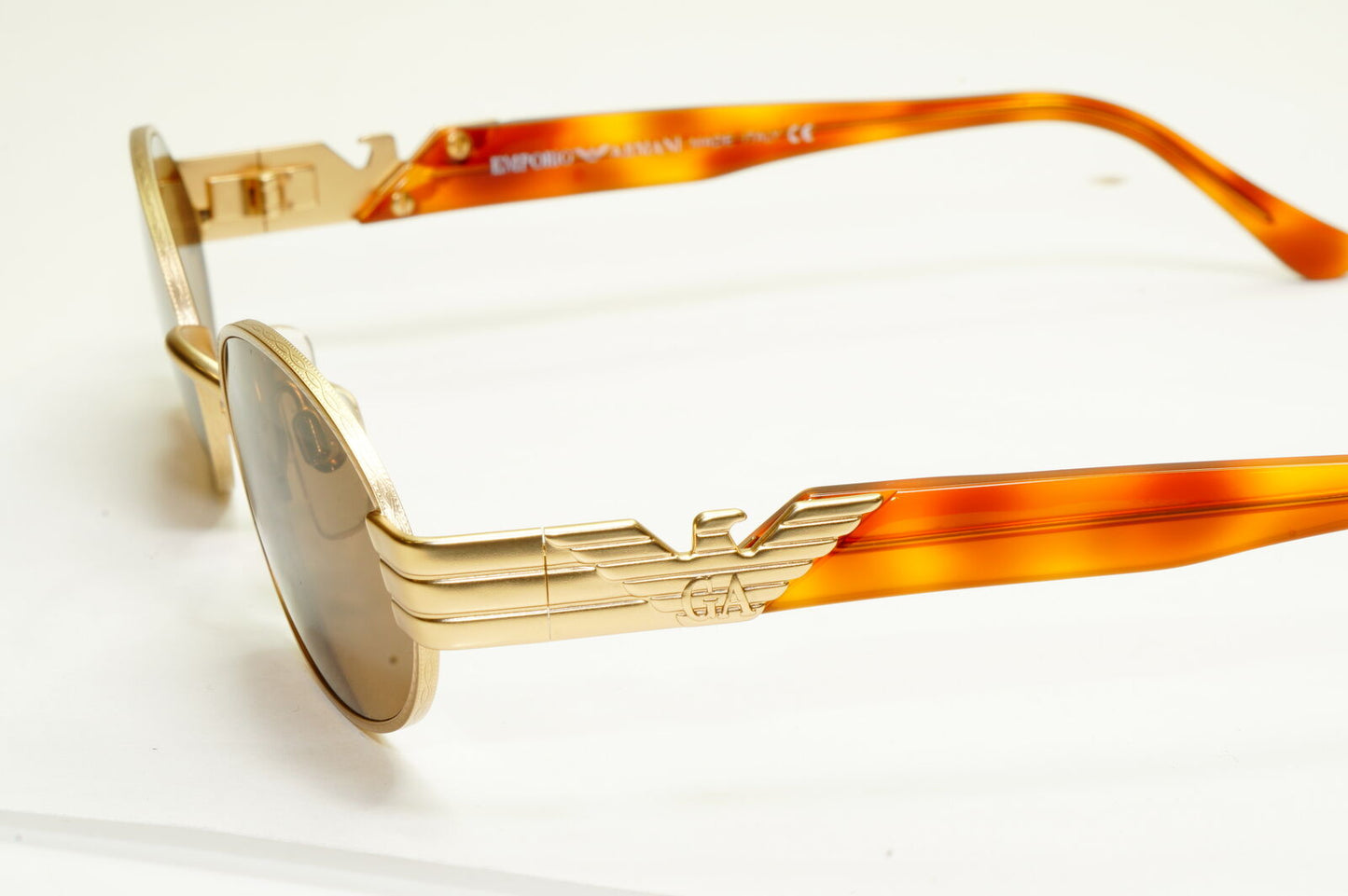 Emporio Armani 1997 Vintage Sunglasses Mens Womens Womens Gold Eagle 054 904