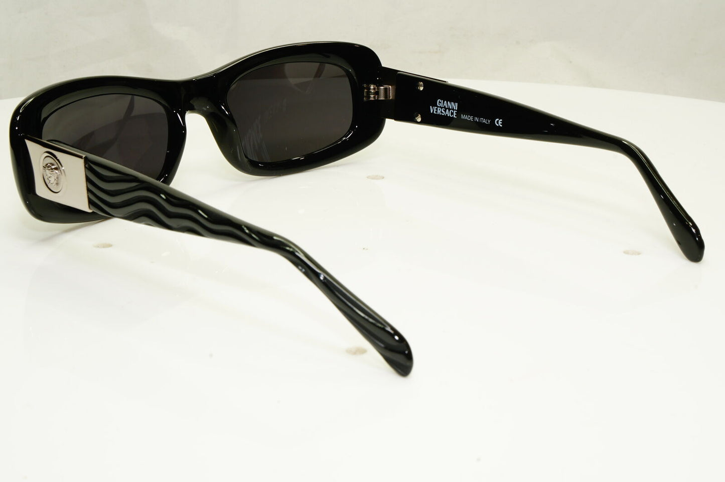 Gianni Versace 1996 Unisex Vintage Black Medusa Sunglasses MOD 257/M COL 374