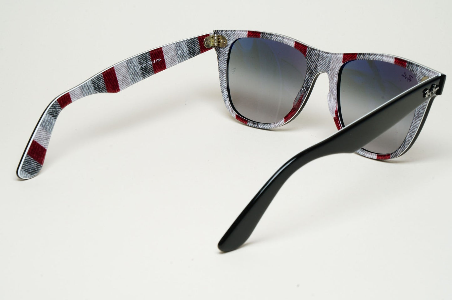 Ray-Ban Sunglasses Wayfarer RB 2140 Black Grey Gradient 1318/3A 54mm Large