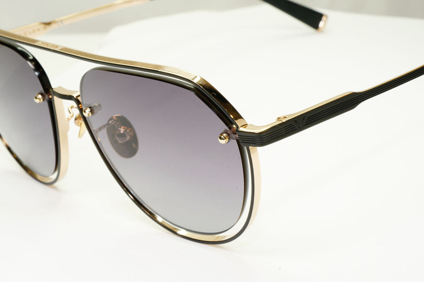 Police Lewis Hamilton F1 Sunglasses Blac kGradient Gold Pilot SPL E17 COL 302Y