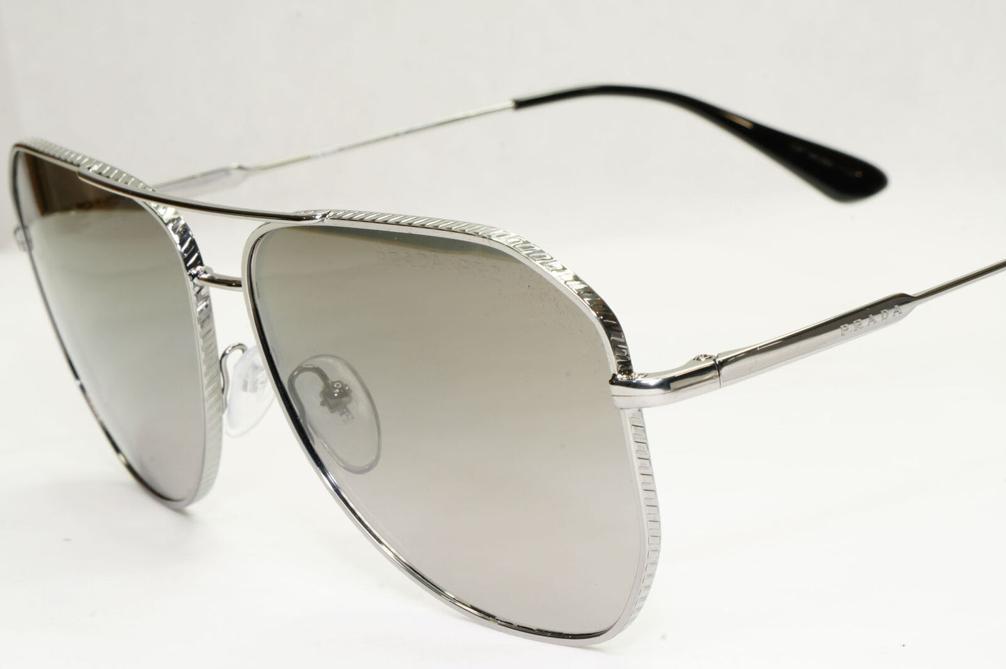 Prada Sunglasses Polarized Glass Lens Gunmetal Grey Smoke PR63XS SPR 63X 5AV-09G