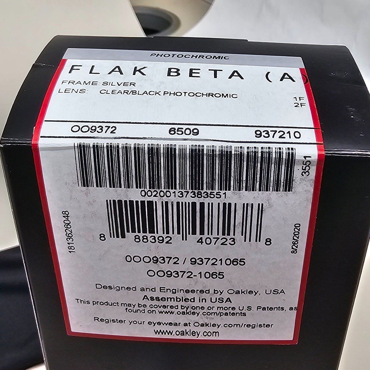 Oakley Sunglasses Photochromic Flak Beta (A) Silver Clear Black OO 9372 10 65mm