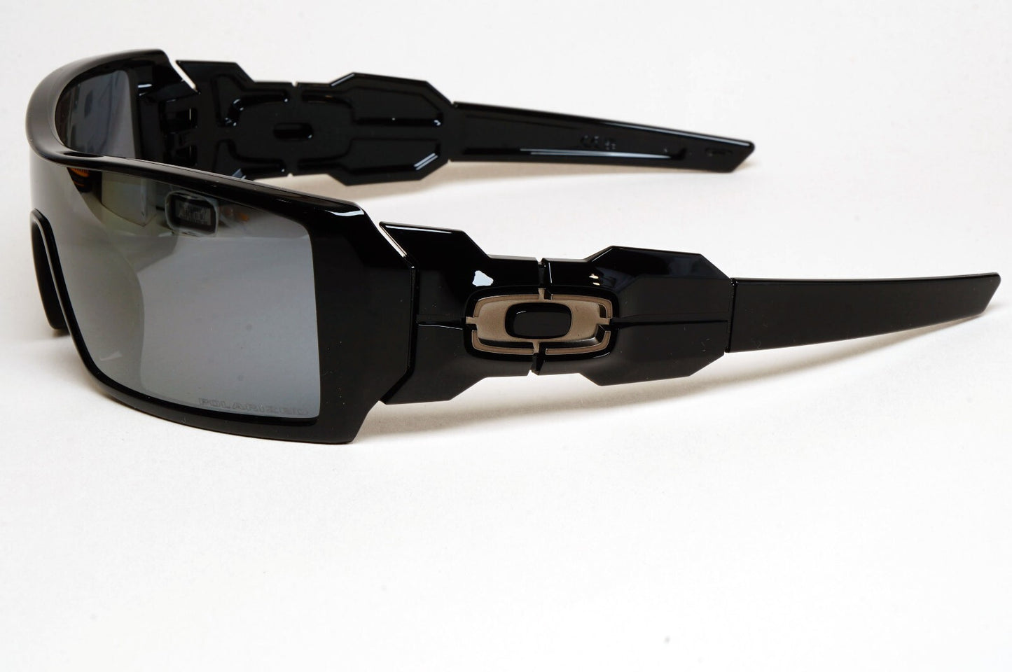 Oakley Sunglasses Polarized Oil Rig Black Polished Iridium Glossy OO 9081 26-203