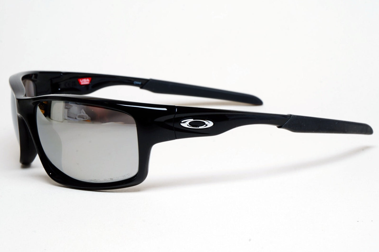 Oakley Sunglasses Polarized Canteen Black Silver Chrome Iridium OO 9225 08