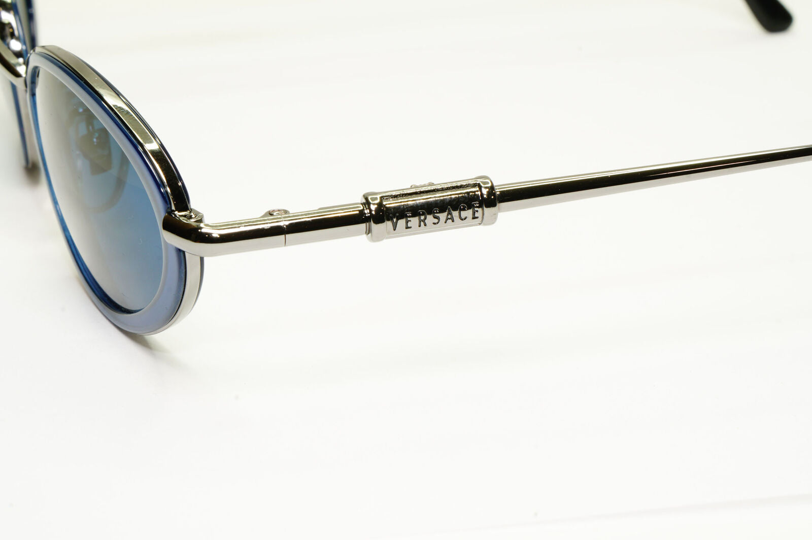 Gianni Versace 1996 Vintage Womens Blue Silver Medusa Sunglasses MOD X13 COL A35