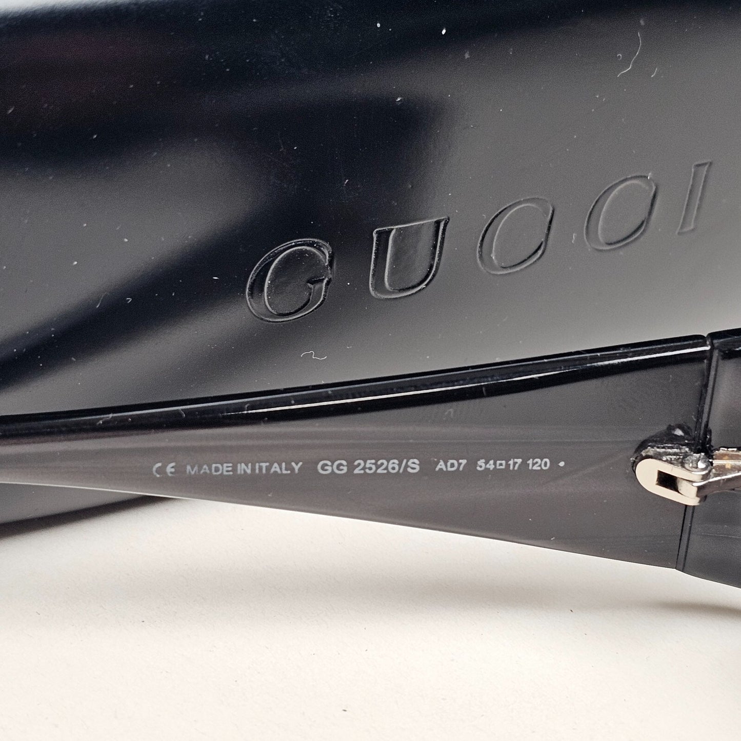 Gucci Sunglasses 1999 Vintage Dark Grey Rectangle Small GG 2526/S AD7 070325