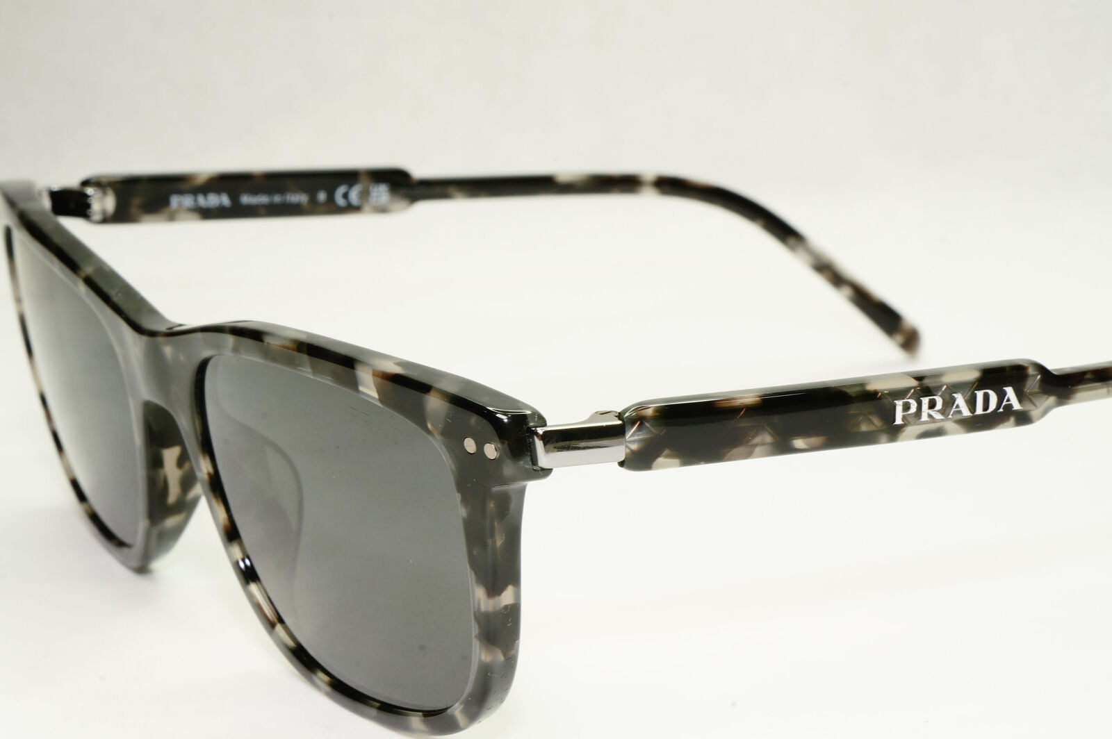 Prada Sunglasses Glass Lens Grey Tortoiseshell Havana PR18YS SPR 18Y 19A-09C